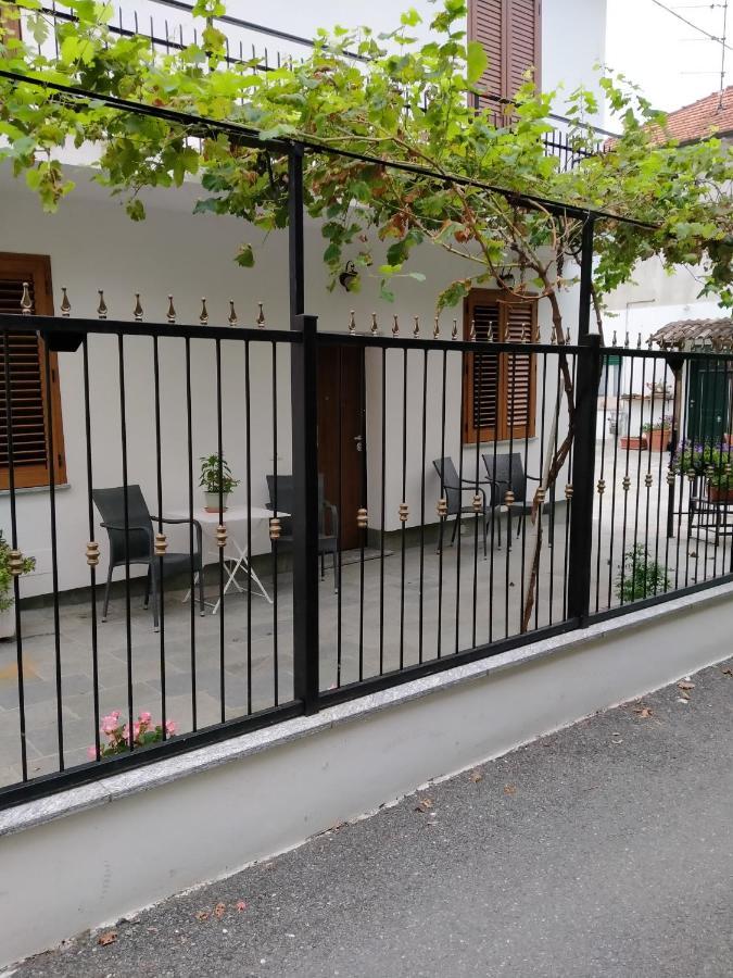 הוילה קומו Casa Vacanza Volintiru מראה חיצוני תמונה