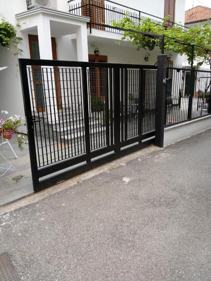 הוילה קומו Casa Vacanza Volintiru מראה חיצוני תמונה